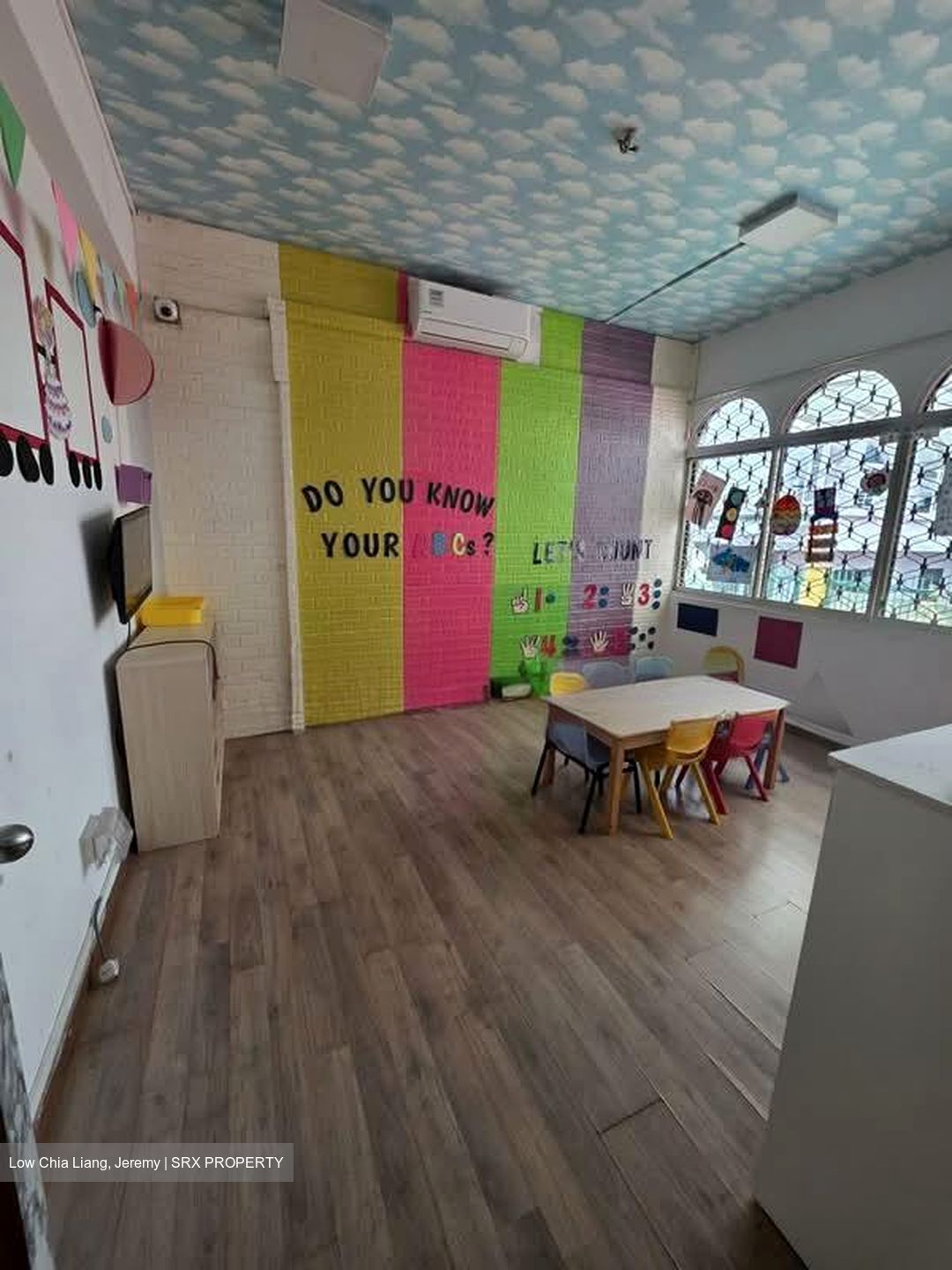 Hougang Avenue 1 (D19), Semi-Detached #546852001